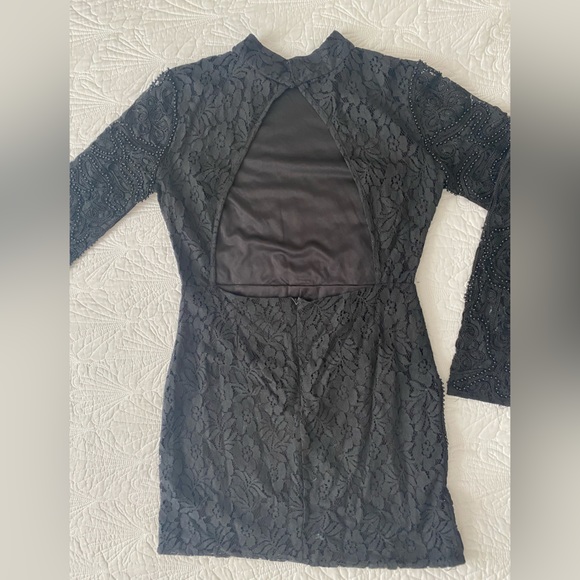 ENDLESS ROSE
Beaded Open-Back Dress. Size L. - Picture 5 of 5